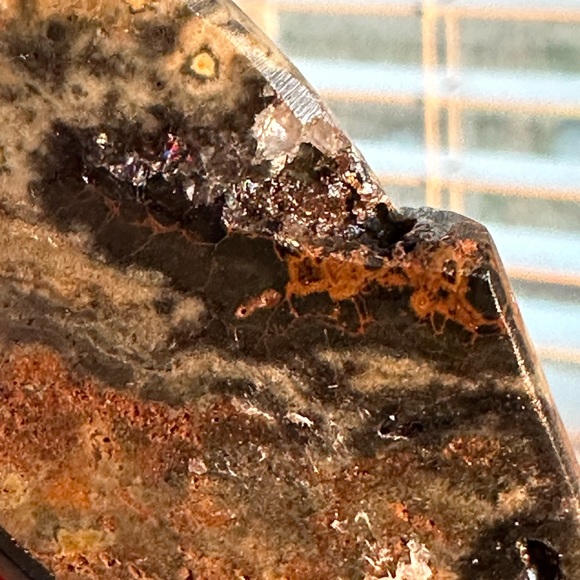 Ocean Jasper owl wings with druzy on both wings.  Natural crystal carvings - Picture 3 of 6